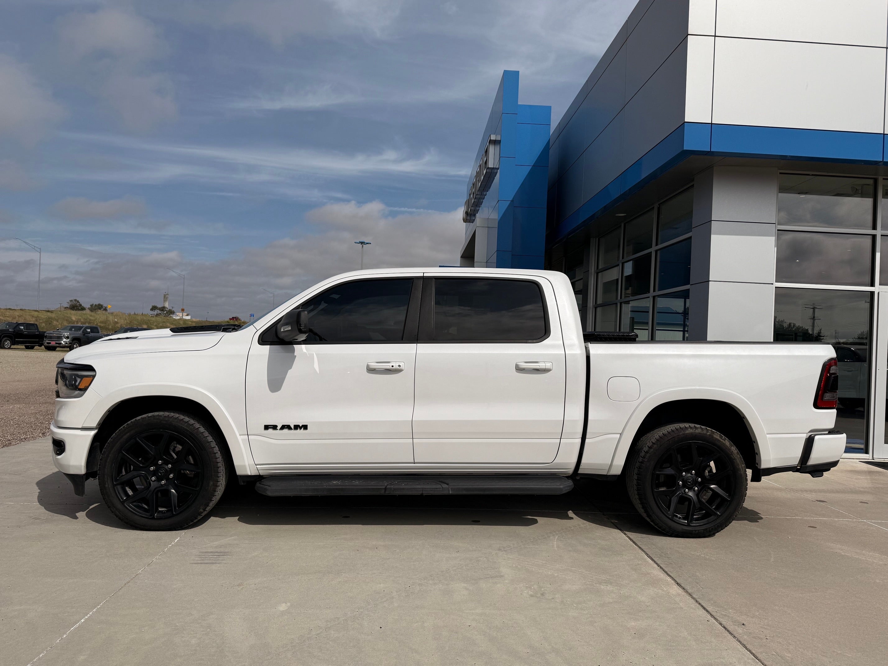 2021 RAM 1500 Laramie Crew Cab 4x4 5'7" Box