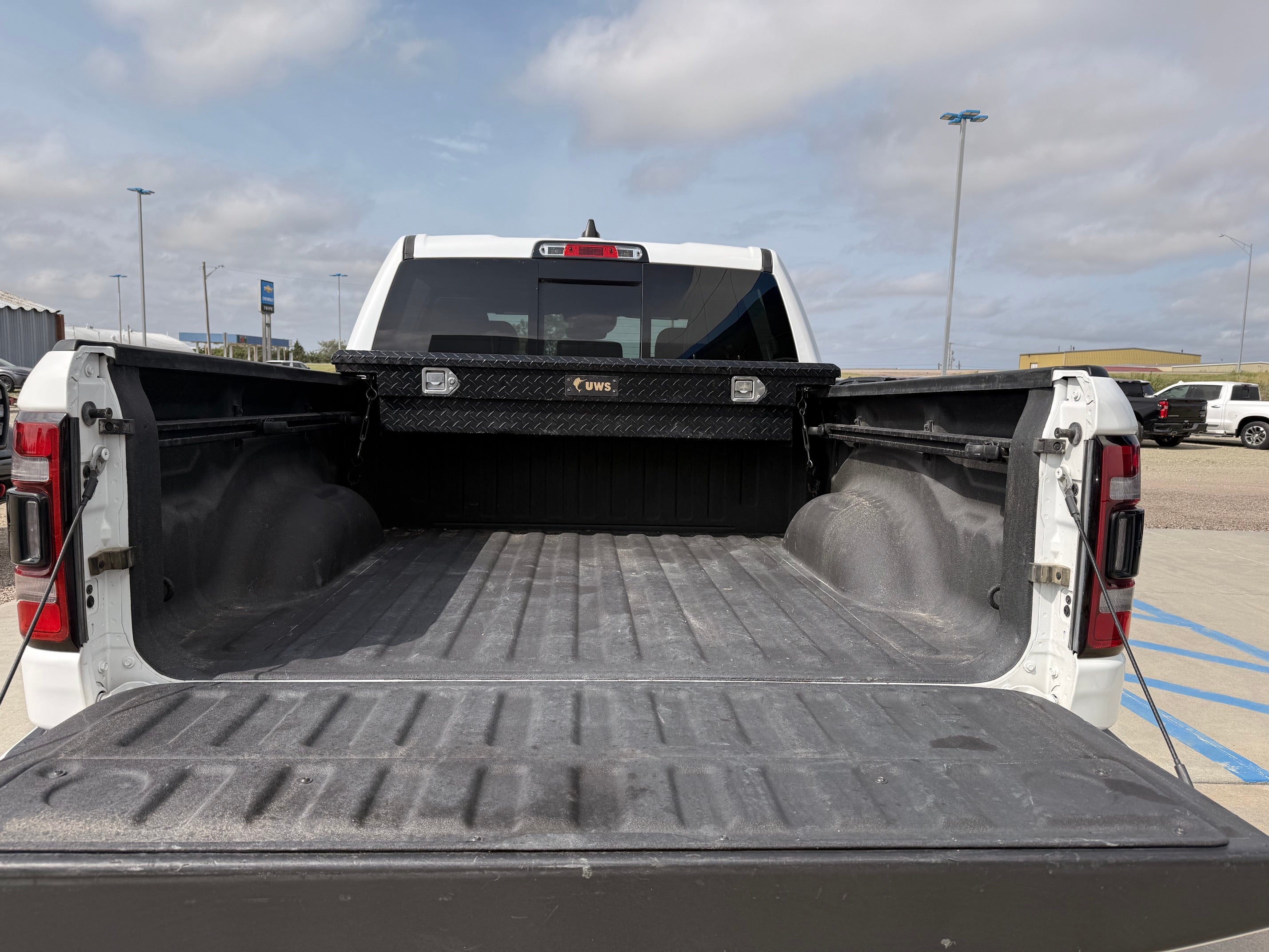 2021 RAM 1500 Laramie Crew Cab 4x4 5'7" Box