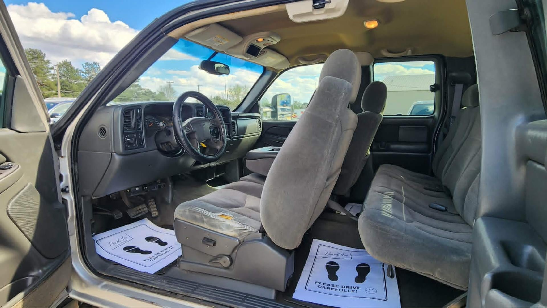 2004 Chevrolet Silverado 2500 HD LS