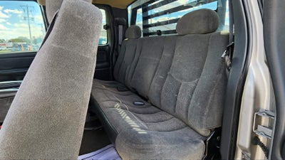 2004 Chevrolet Silverado 2500 HD LS