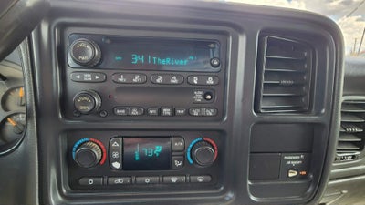 2004 Chevrolet Silverado 2500 HD LS