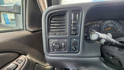 2004 Chevrolet Silverado 2500 HD LS