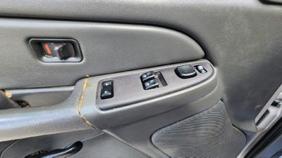 2004 Chevrolet Silverado 2500 HD LS