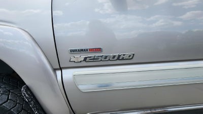 2004 Chevrolet Silverado 2500 HD LS