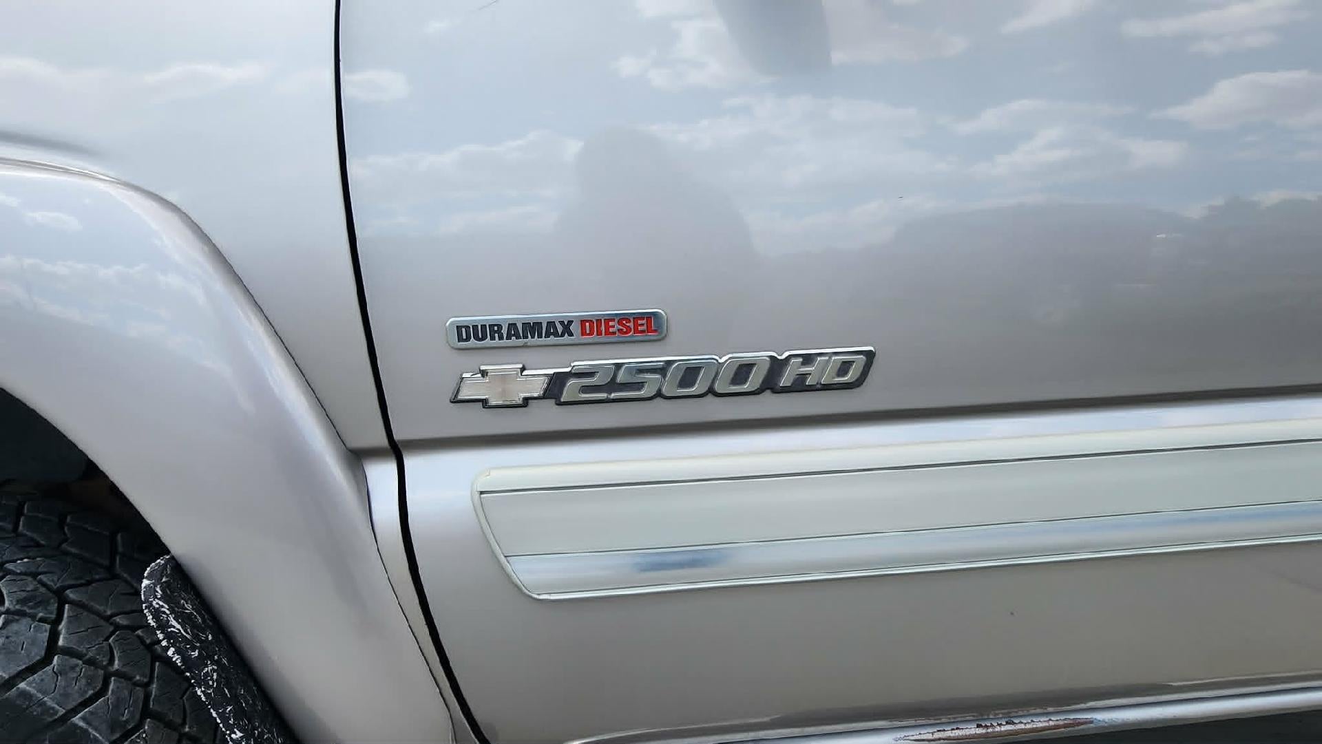 2004 Chevrolet Silverado 2500 HD LS