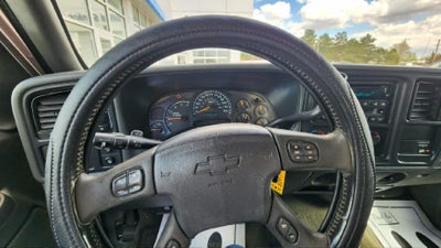 2004 Chevrolet Silverado 2500 HD LS