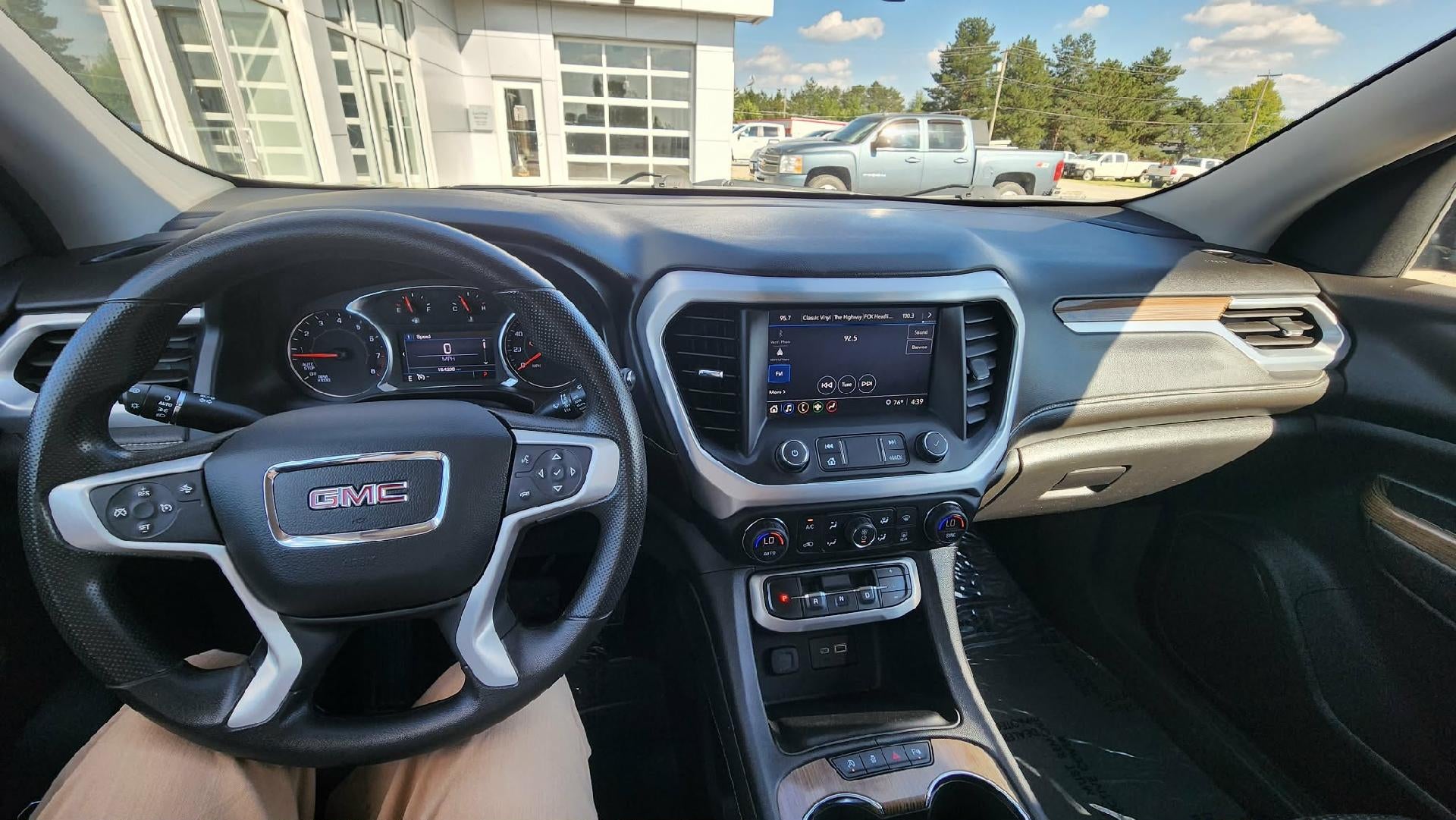 2021 GMC Acadia SLE